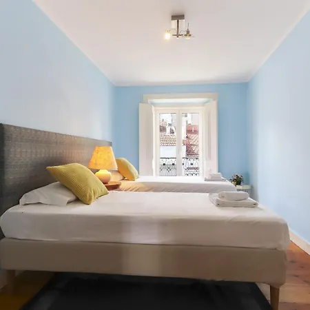 Chiado Views By Homing Apartamento *