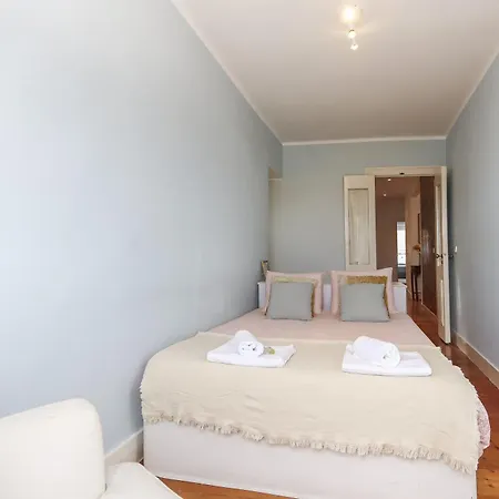 Chiado Views By Homing Apartman *