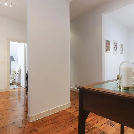 Chiado Views By Homing Apartamento