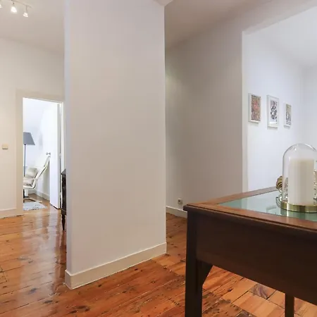 Chiado Views By Homing Apartman *